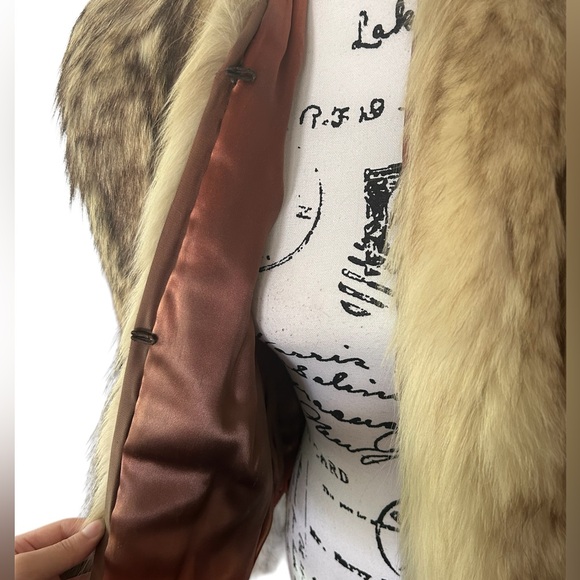 1980s Vintage Authentic Silver Fox Fur Jacket - Picture 5 of 11